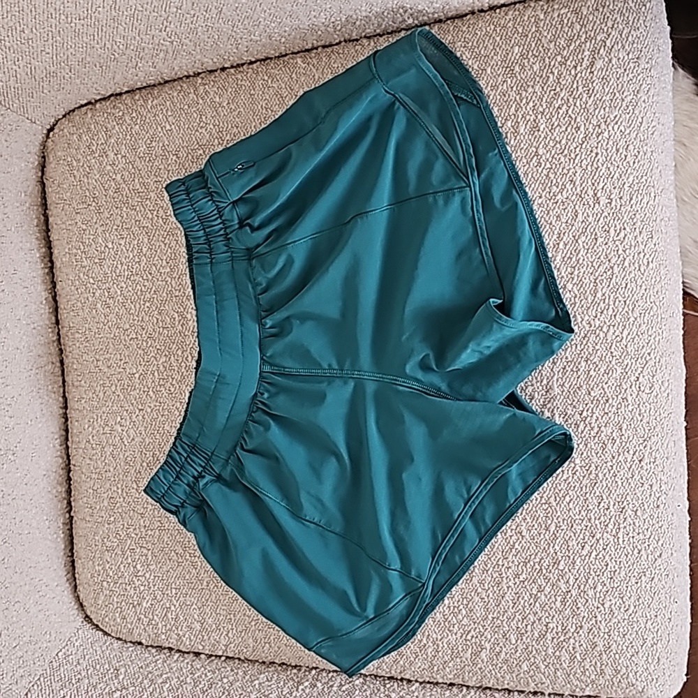 Lululemon Hotty Hot short